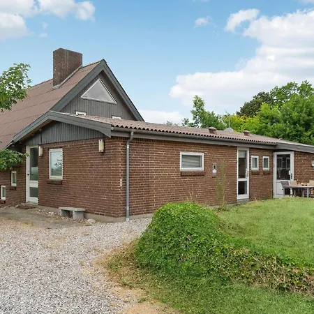 Дом отдыха Stunning In With Wifi *